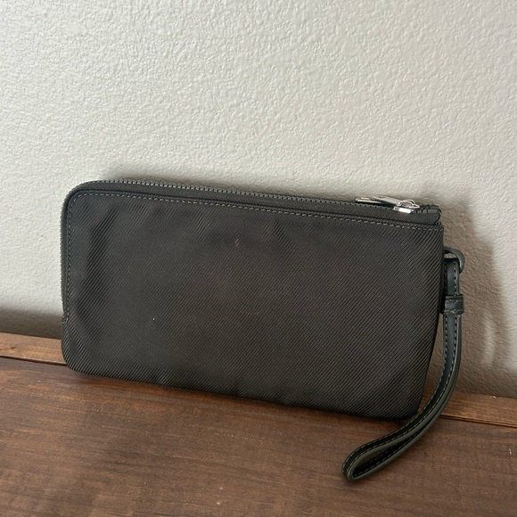 Lululemon Lululemon Double Up Pouch
Dark Olive - Picture 6 of 12